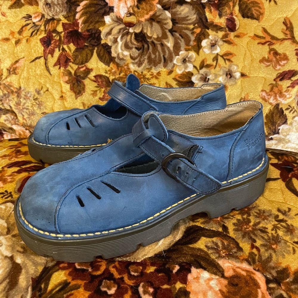 Vintage Dr Martens Mary Janes💙